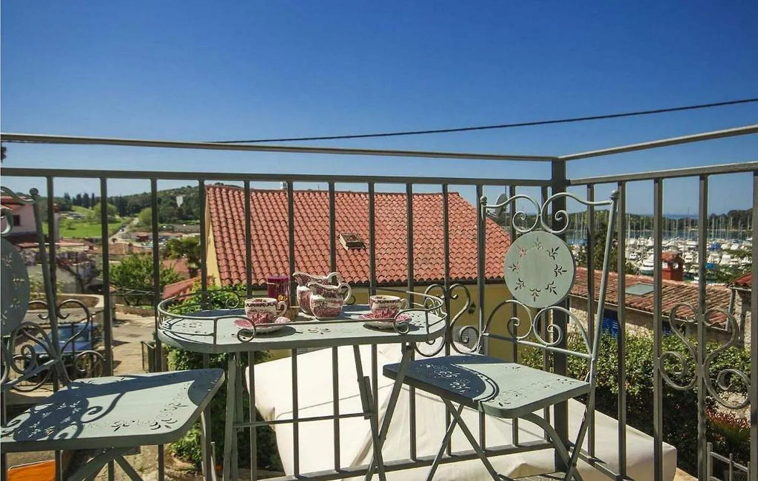 Holiday home Rustikales Steinhaus Nur 300 Meter Zum Strand Mit Meerblick, Grill, Terrasse Vrsar