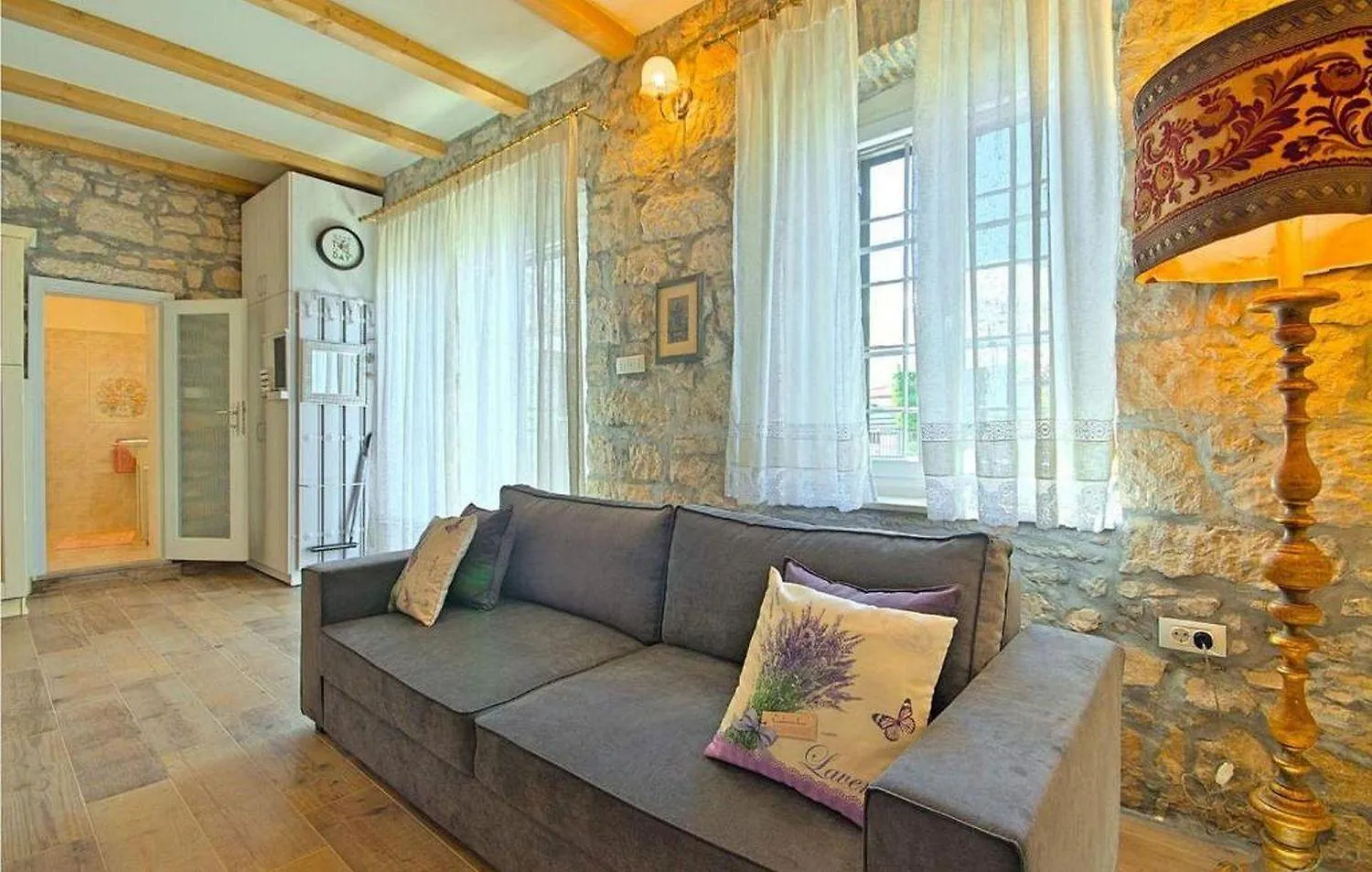 Rustikales Steinhaus Nur 300 Meter Zum Strand Mit Meerblick, Grill, Terrasse Vrsar