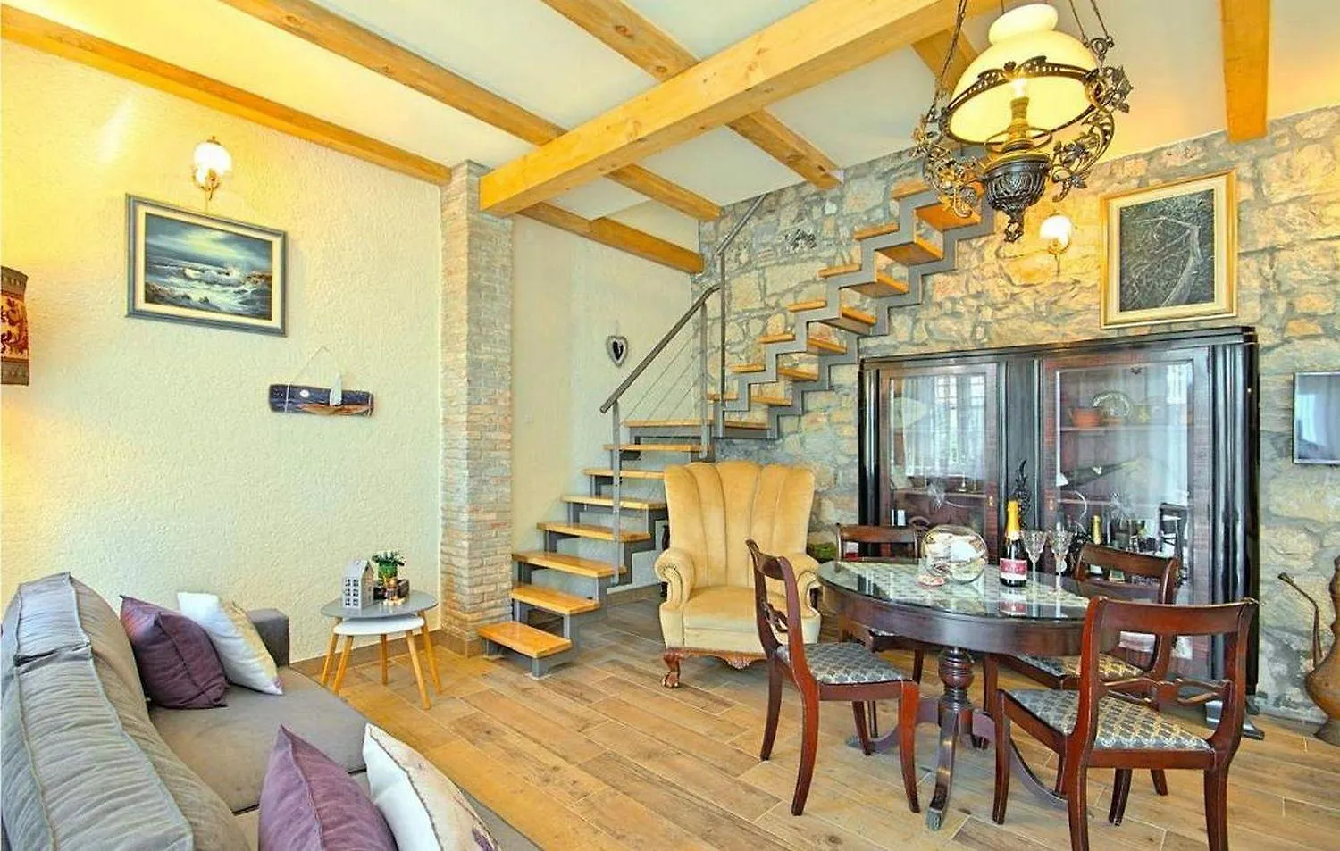 Rustikales Steinhaus Nur 300 Meter Zum Strand Mit Meerblick, Grill, Terrasse Vrsar 0*,  Croatia