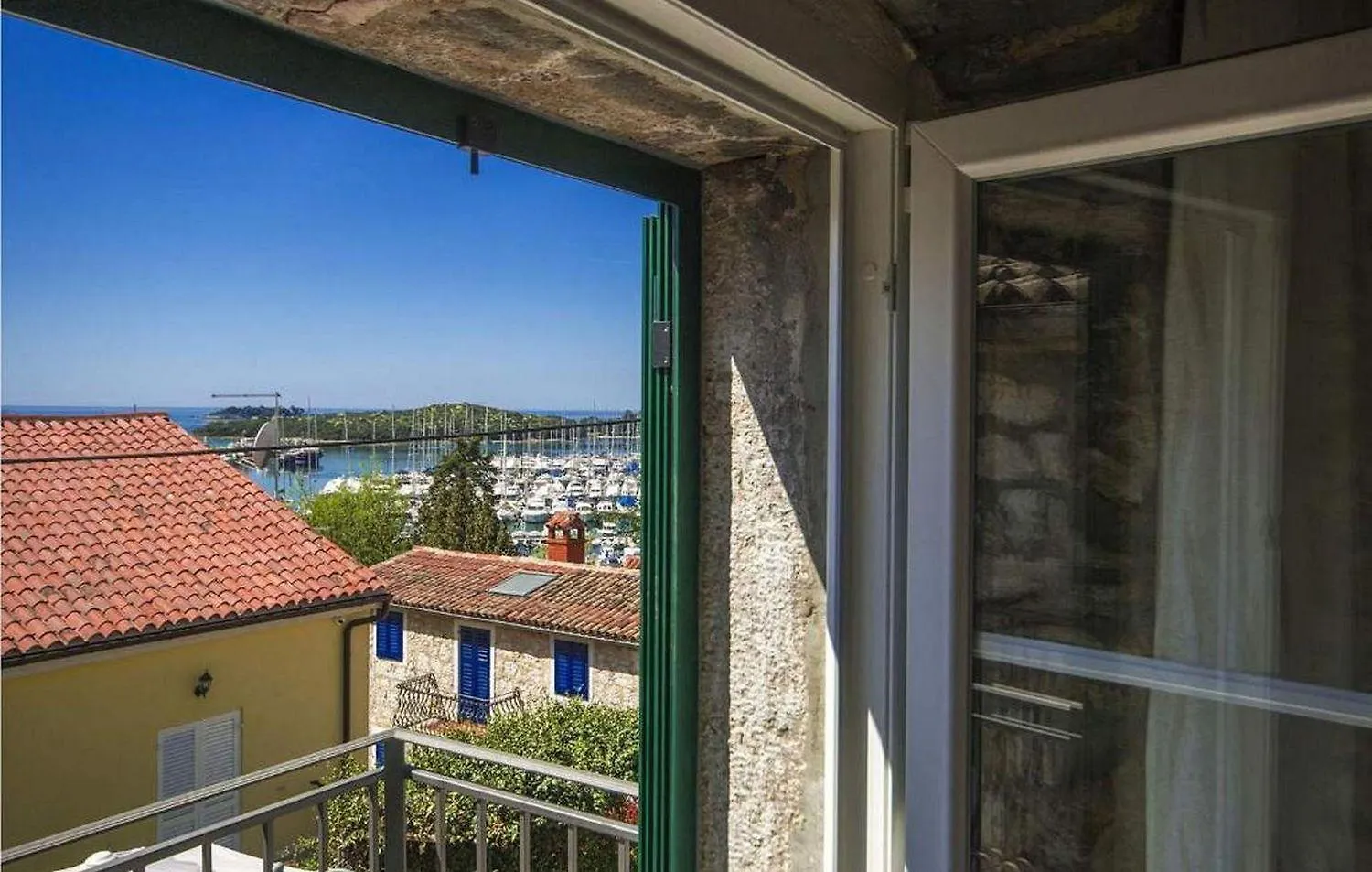 Rustikales Steinhaus Nur 300 Meter Zum Strand Mit Meerblick, Grill, Terrasse Vrsar 0*,